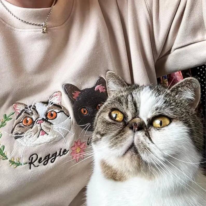 Personalized Embroidered Pet Sweatshirt with Portrait From Photo and Name, Gifts For Pet Owners